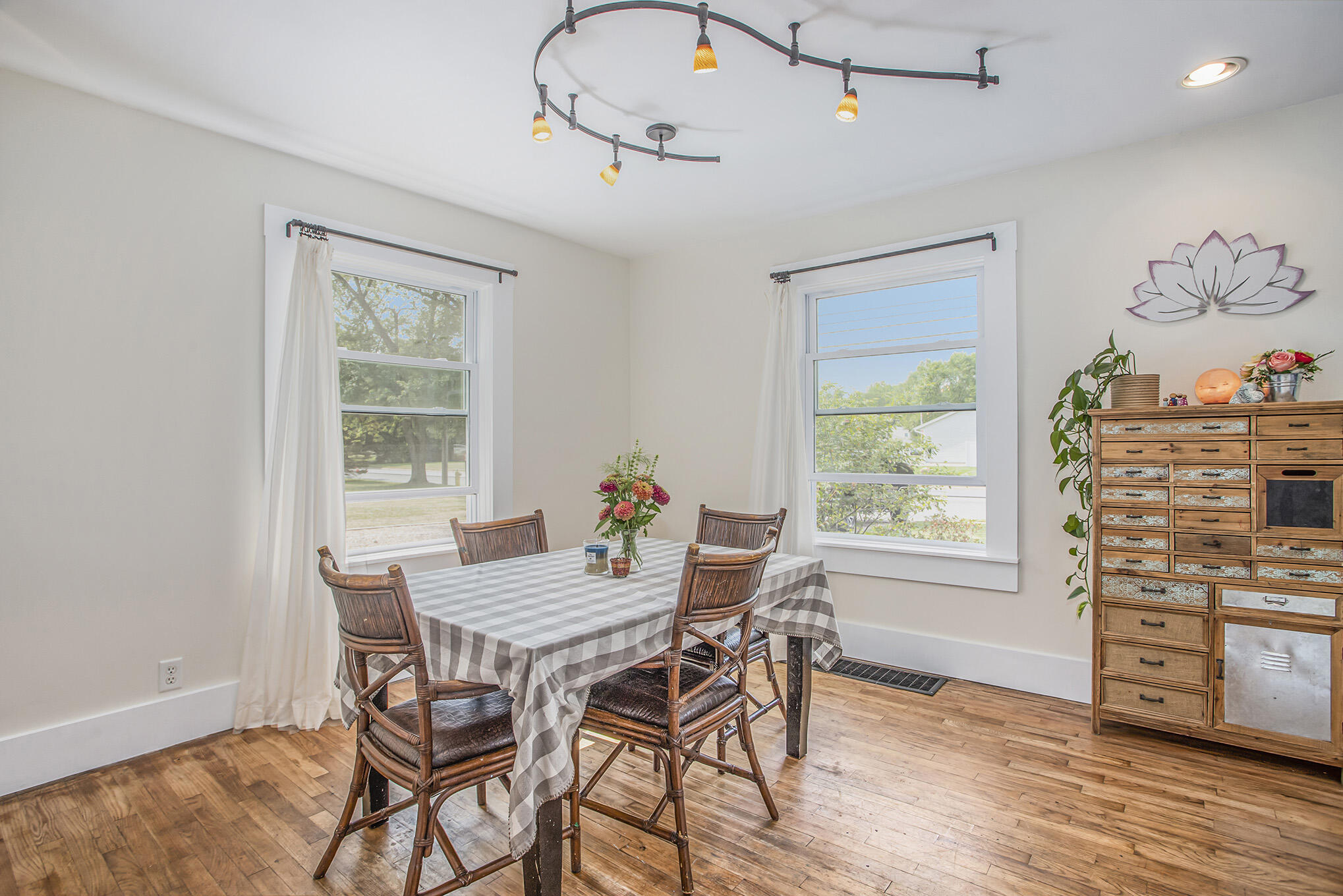 1360 Nichols Road Kalamazoo, MI 49006 - Photo 3 of 23 _MG_9841