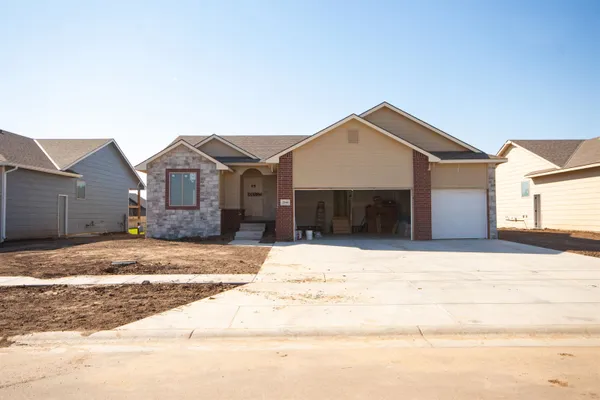 $294,880 | 2544 New Spg Court, Derby, KS 67037