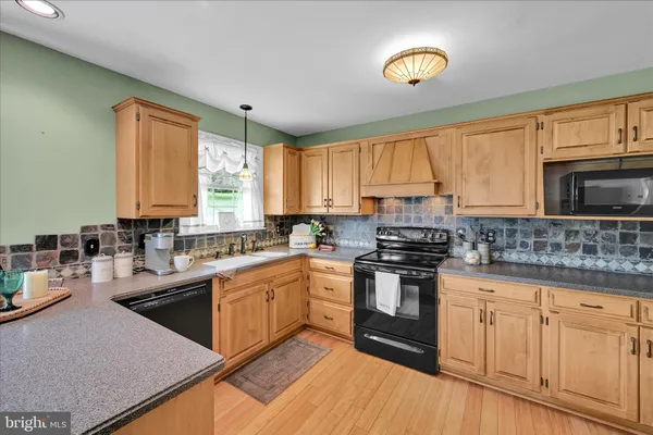 $347,500 | 217 Seidel Street, Reading, PA 19606