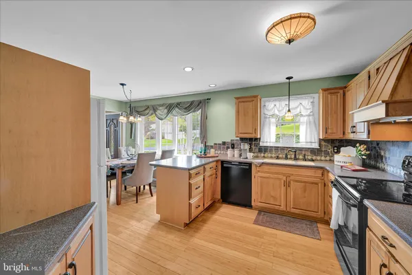 $347,500 | 217 Seidel Street, Reading, PA 19606