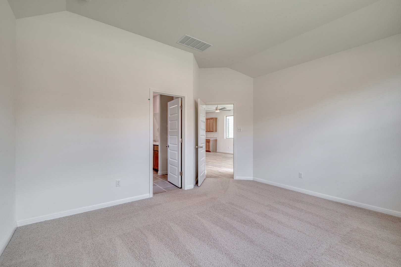 180 Hornet Street Elgin, TX 78621 - Photo 13 of 39