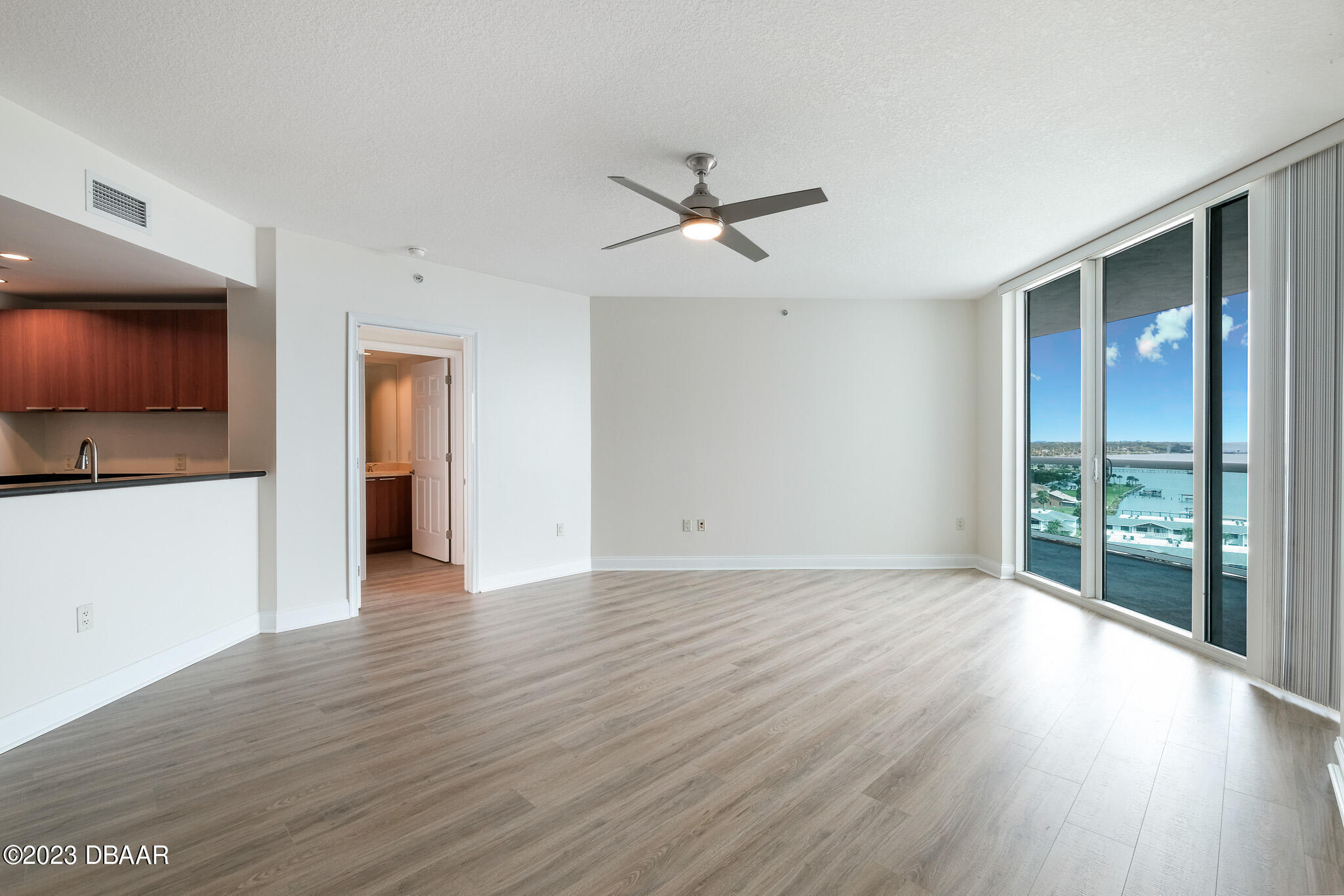 241 Riverside Drive, Unit 1006 Daytona Beach, FL 32117 - Photo 15 of 43 living area