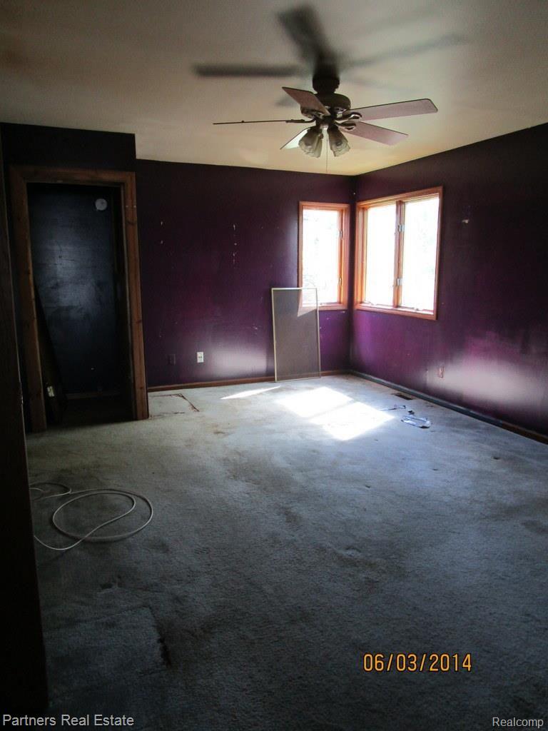 2100 East Allen Road Howell, MI 48855 - Photo 9 of 18 Master Bedroom.jpg