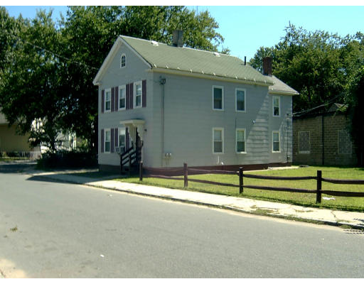 15 Queen Street Springfield, MA 01109 - Photo 2 of 2 Gallery Image 2