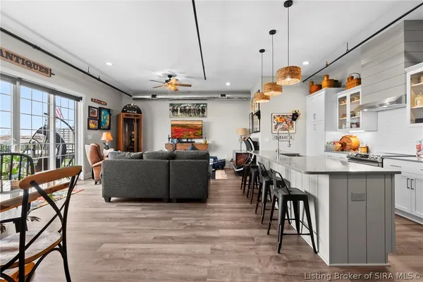 $337,000 | 238 Mulberry Street, Jeffersonville, IN 47130