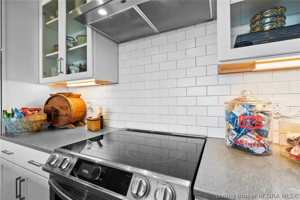 $337,000 | 238 Mulberry Street, Jeffersonville, IN 47130