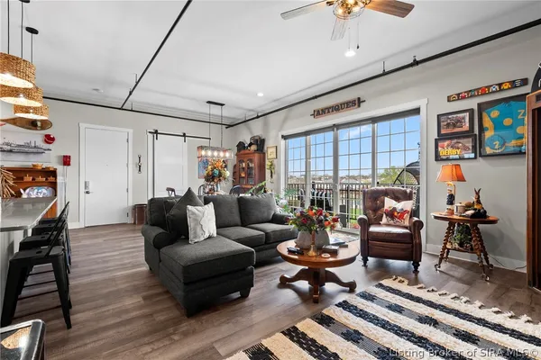 $337,000 | 238 Mulberry Street, Jeffersonville, IN 47130