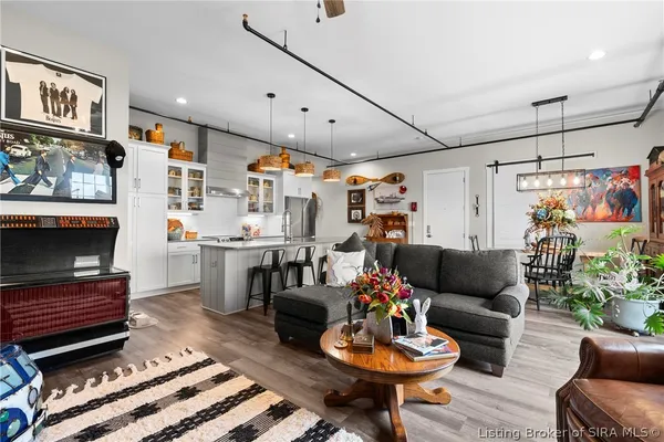 $337,000 | 238 Mulberry Street, Jeffersonville, IN 47130