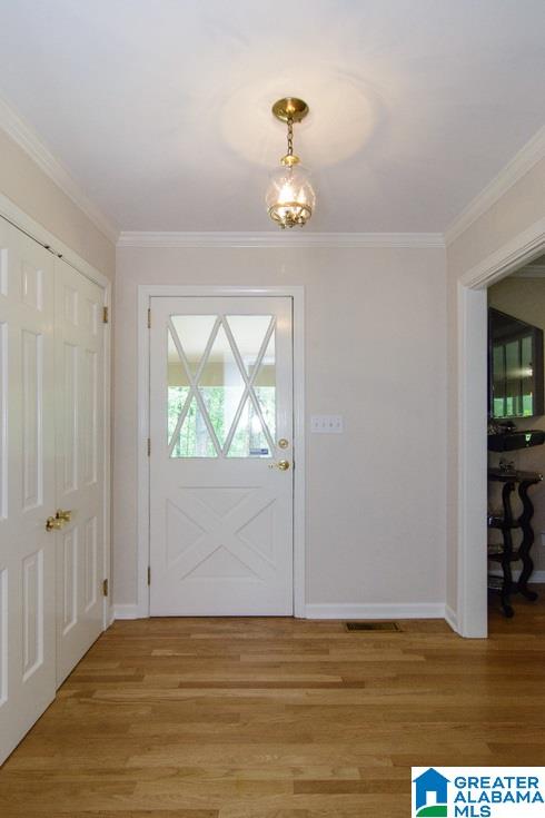 3746 Colchester Road Birmingham, AL 35223 - Photo 3 of 36