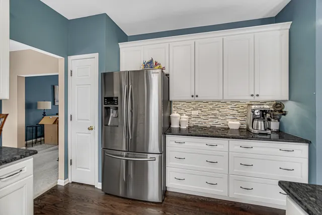 $679,900 | 1008 Asbury Drive, Aurora, IL 60502