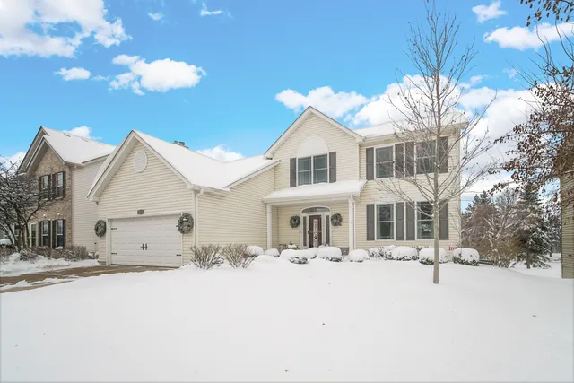 $679,900 | 1008 Asbury Drive, Aurora, IL 60502
