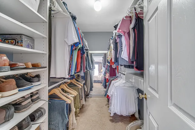 $679,900 | 1008 Asbury Drive, Aurora, IL 60502