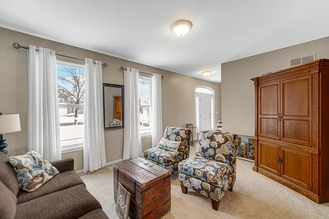 $679,900 | 1008 Asbury Drive, Aurora, IL 60502