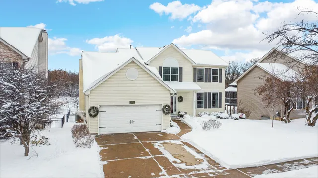 $679,900 | 1008 Asbury Drive, Aurora, IL 60502