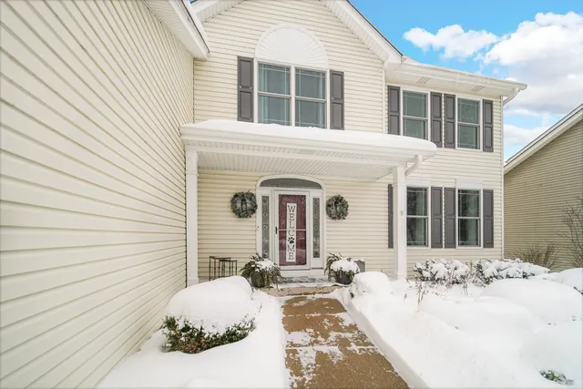 $679,900 | 1008 Asbury Drive, Aurora, IL 60502