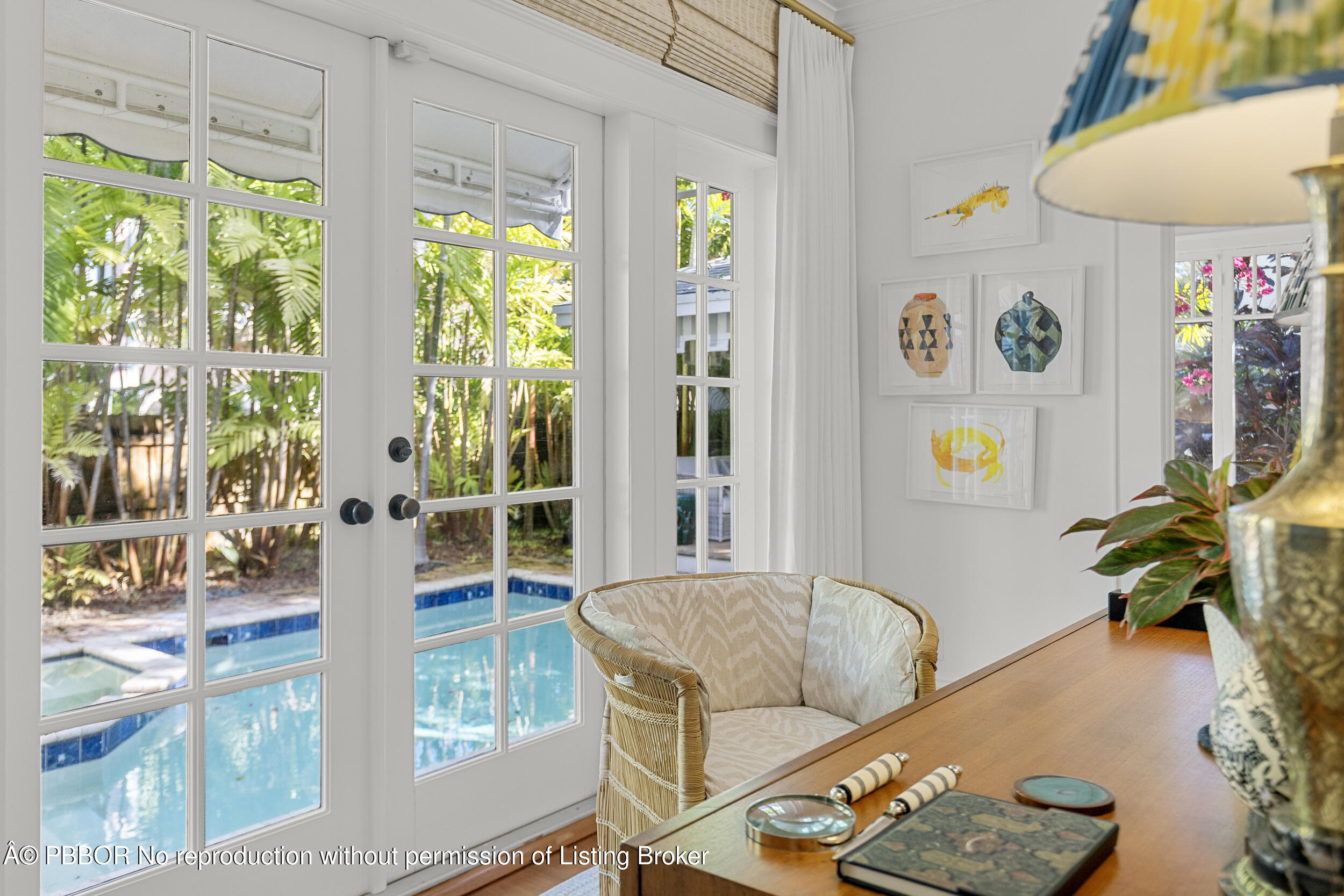 321 Croton Way West Palm Beach, FL 33401 - Photo 12 of 40 a living room with furniture and a potted plant