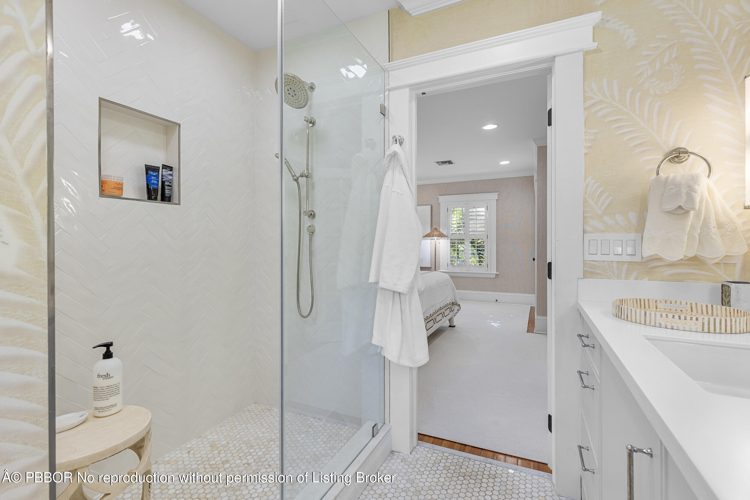 321 Croton Way West Palm Beach, FL 33401 - Photo 28 of 40 a bathroom with a sink a toilet and shower