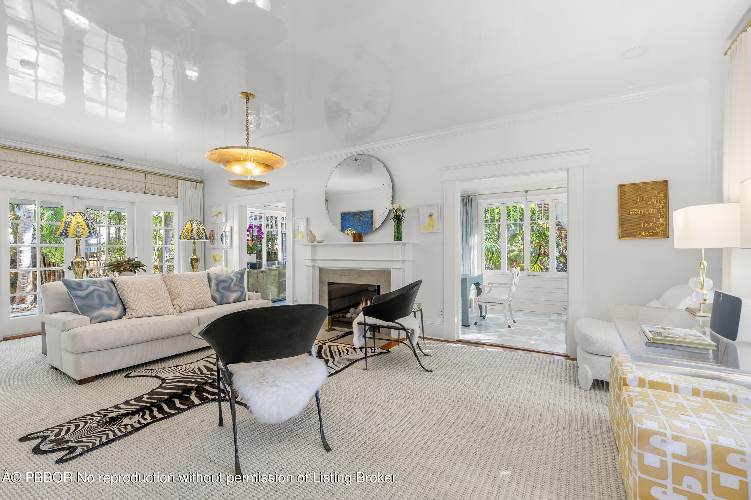 321 Croton Way West Palm Beach, FL 33401 - Photo 5 of 40 a living room with furniture and a table