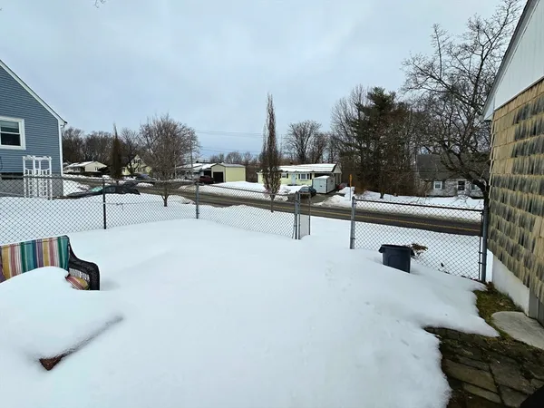 $3,250 | 296 St Nicholas Avenue, Worcester, MA 01606