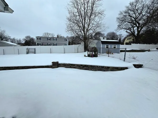 $3,250 | 296 St Nicholas Avenue, Worcester, MA 01606