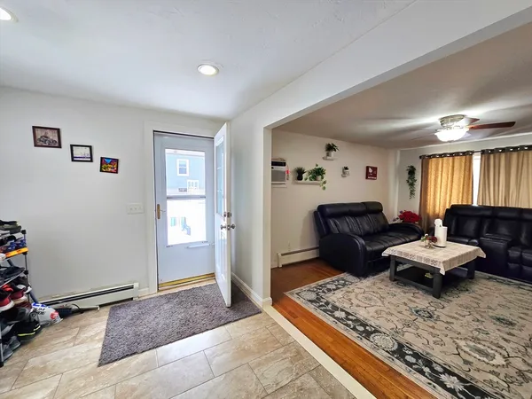 $3,250 | 296 St Nicholas Avenue, Worcester, MA 01606