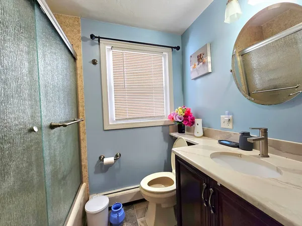 $3,250 | 296 St Nicholas Avenue, Worcester, MA 01606