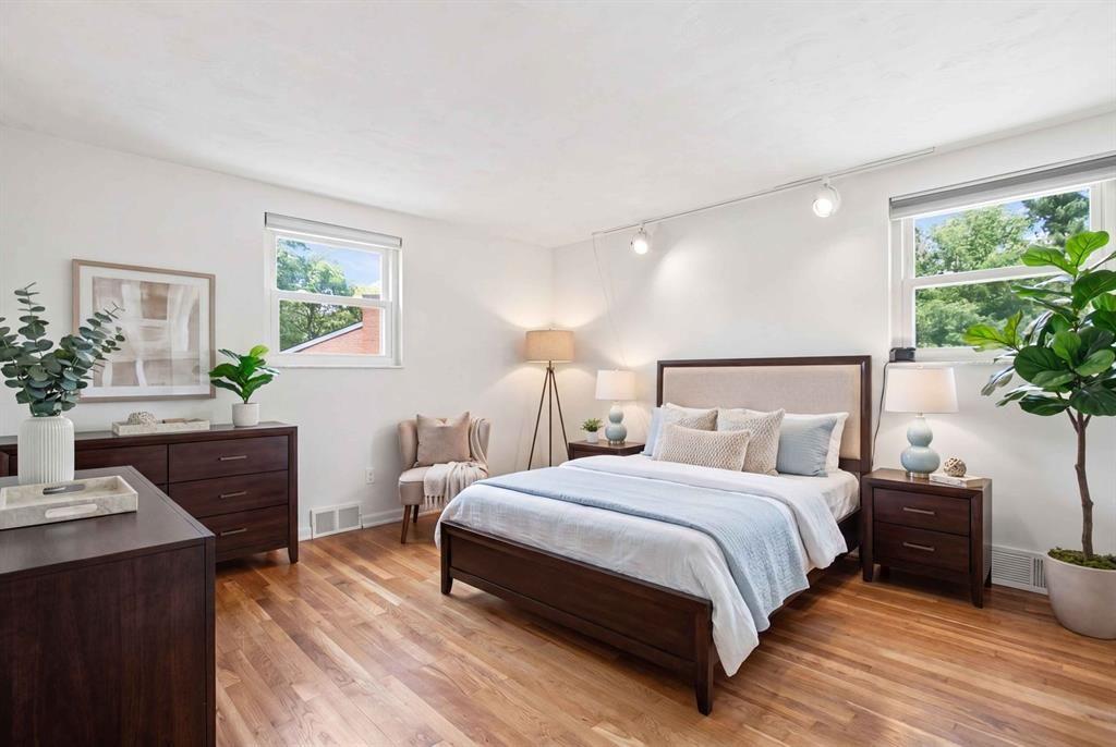 3739 Margate Road Pittsburgh, PA 15221 - Photo 26 of 45 Virtually staged primary bedroom
