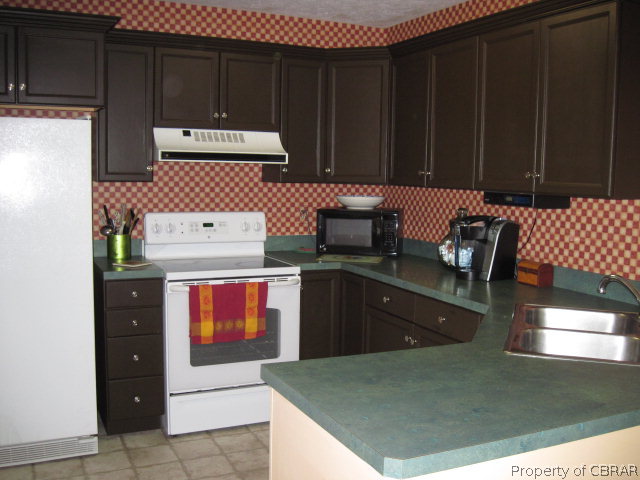 7591 Roaring Springs Road Gloucester, VA 23061 - Photo 3 of 12