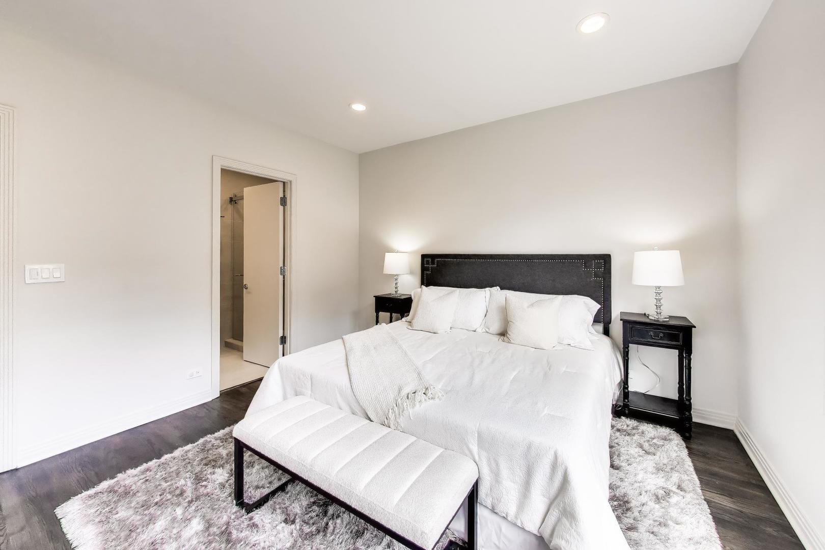 320 North Clinton Street, Unit D Chicago, IL 60661 - Photo 23 of 50