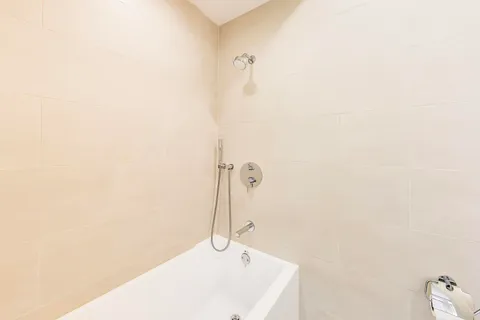 $825,000 | 320 North Clinton Street, Unit D, Chicago, IL 60661