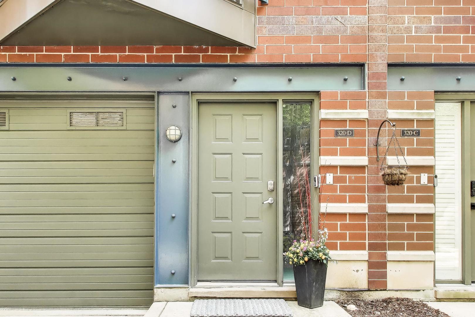320 North Clinton Street, Unit D Chicago, IL 60661 - Photo 46 of 50