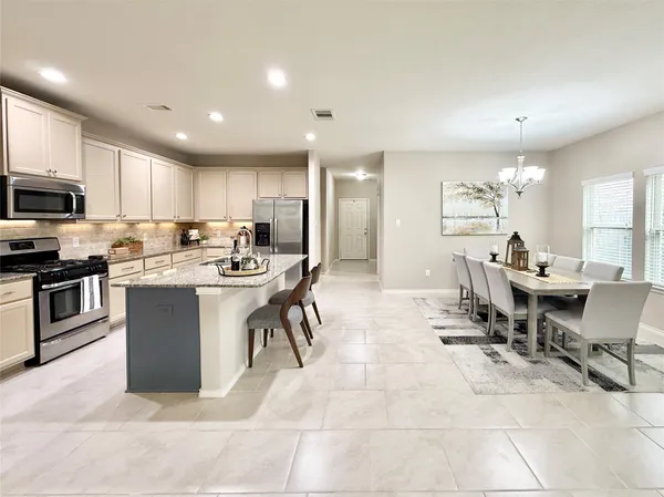 $440,000 | 150 Meadow Grove Drive, Conroe, TX 77384