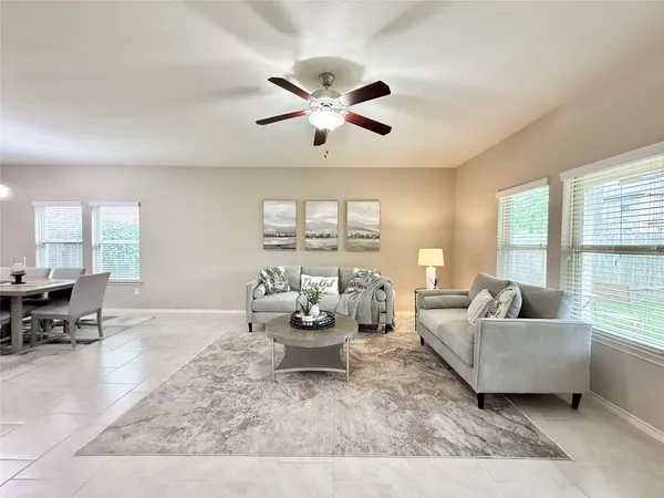 $440,000 | 150 Meadow Grove Drive, Conroe, TX 77384