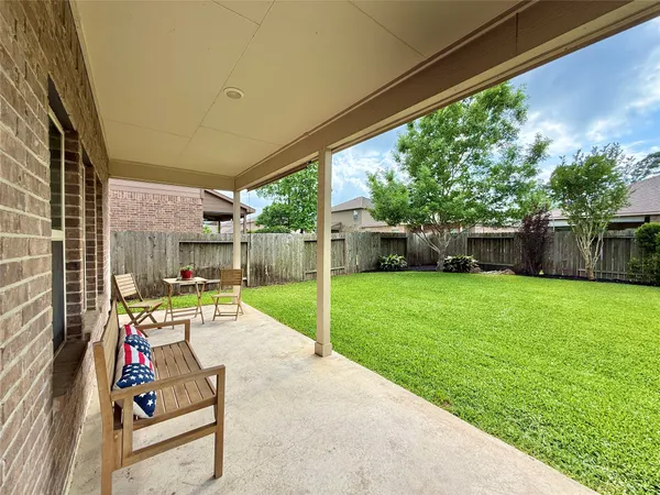 $440,000 | 150 Meadow Grove Drive, Conroe, TX 77384