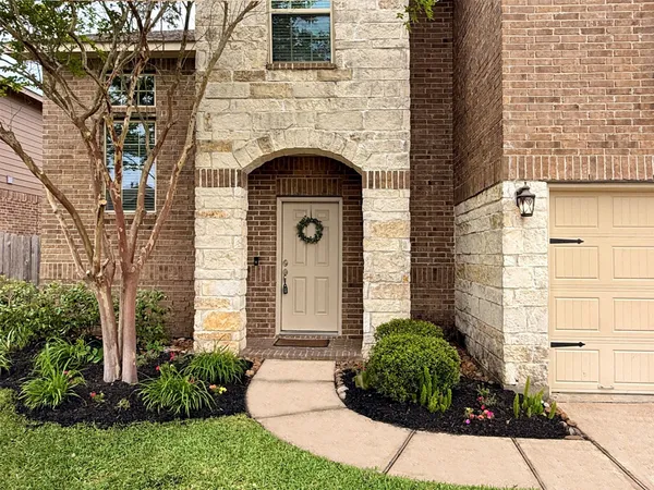 $440,000 | 150 Meadow Grove Drive, Conroe, TX 77384