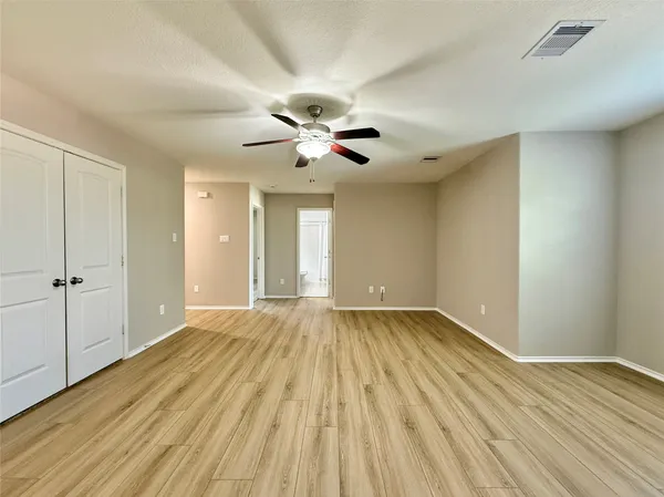 $440,000 | 150 Meadow Grove Drive, Conroe, TX 77384