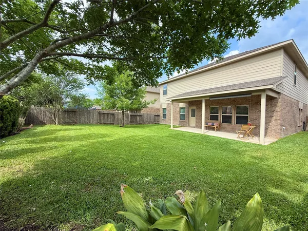 $440,000 | 150 Meadow Grove Drive, Conroe, TX 77384