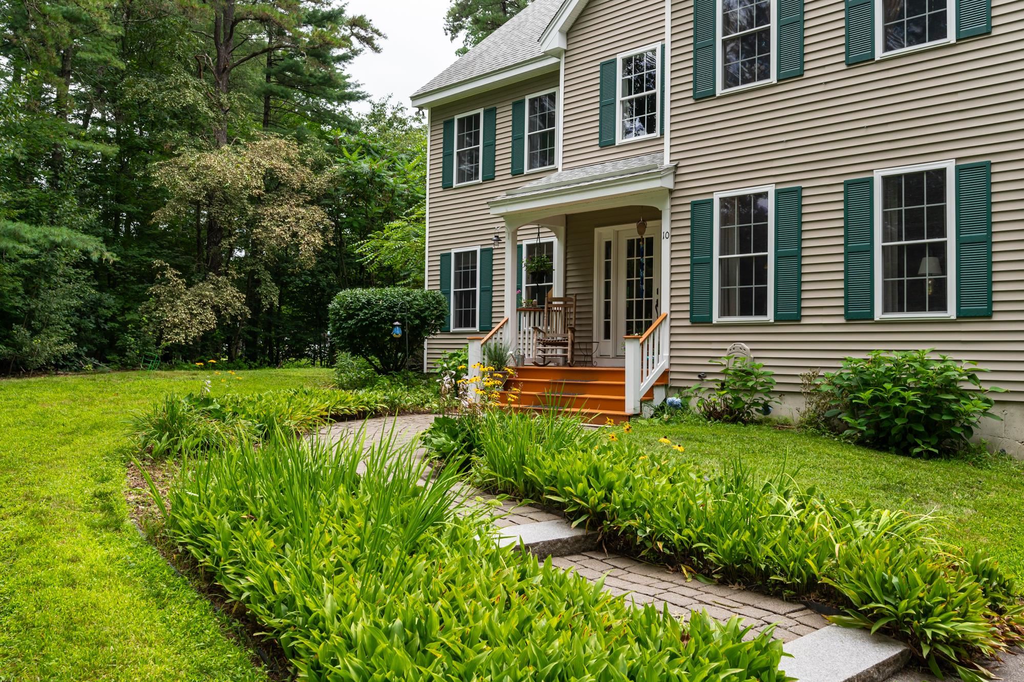 10 Homestead Road Amherst, NH 03031 - Photo 2 of 33