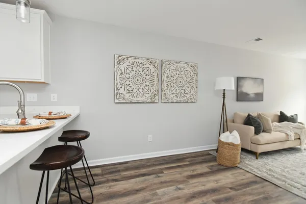 $1,650 | 100 Henry Drive, Unit 312, Burns, TN 37029