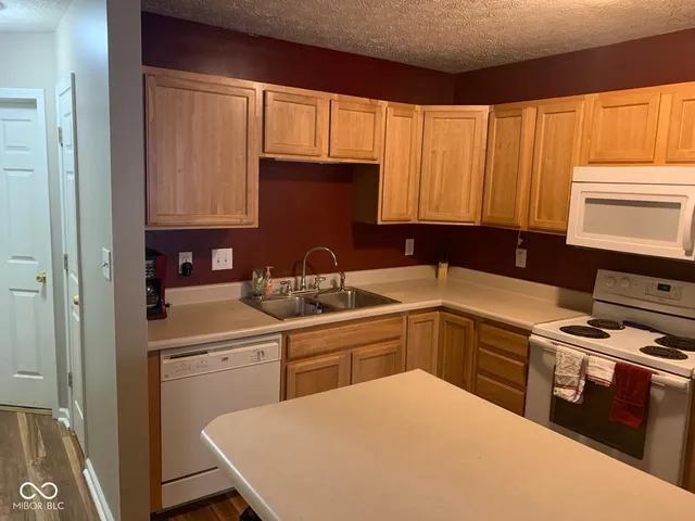 $194,990 | 4813 Kelvington Drive, Indianapolis, IN 46254