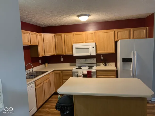 $194,990 | 4813 Kelvington Drive, Indianapolis, IN 46254