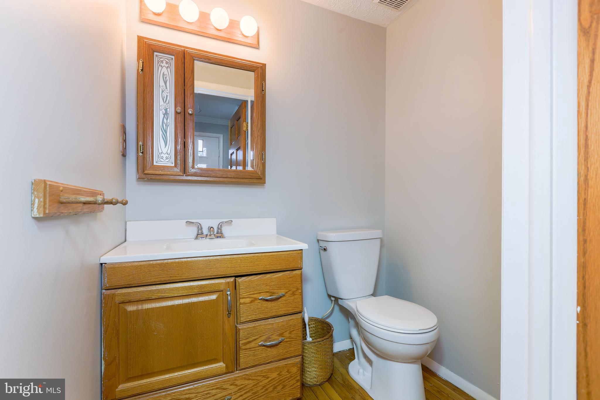 11517 Ivy Bush Court Reston, VA 20191 - Photo 11 of 61