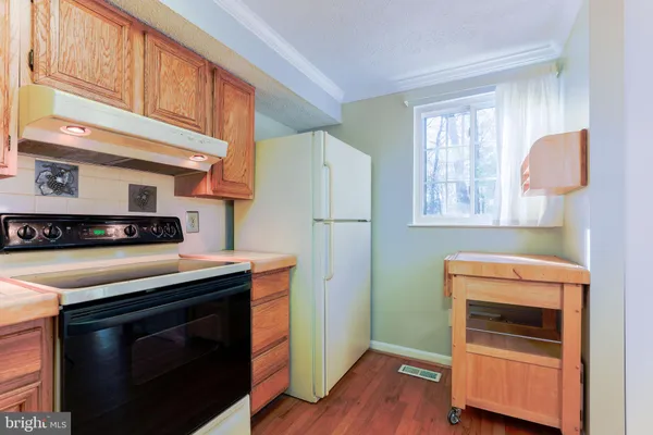 $3,000 | 11517 Ivy Bush Court, Reston, VA 20191