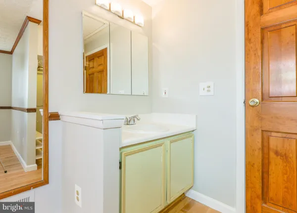 $3,000 | 11517 Ivy Bush Court, Reston, VA 20191