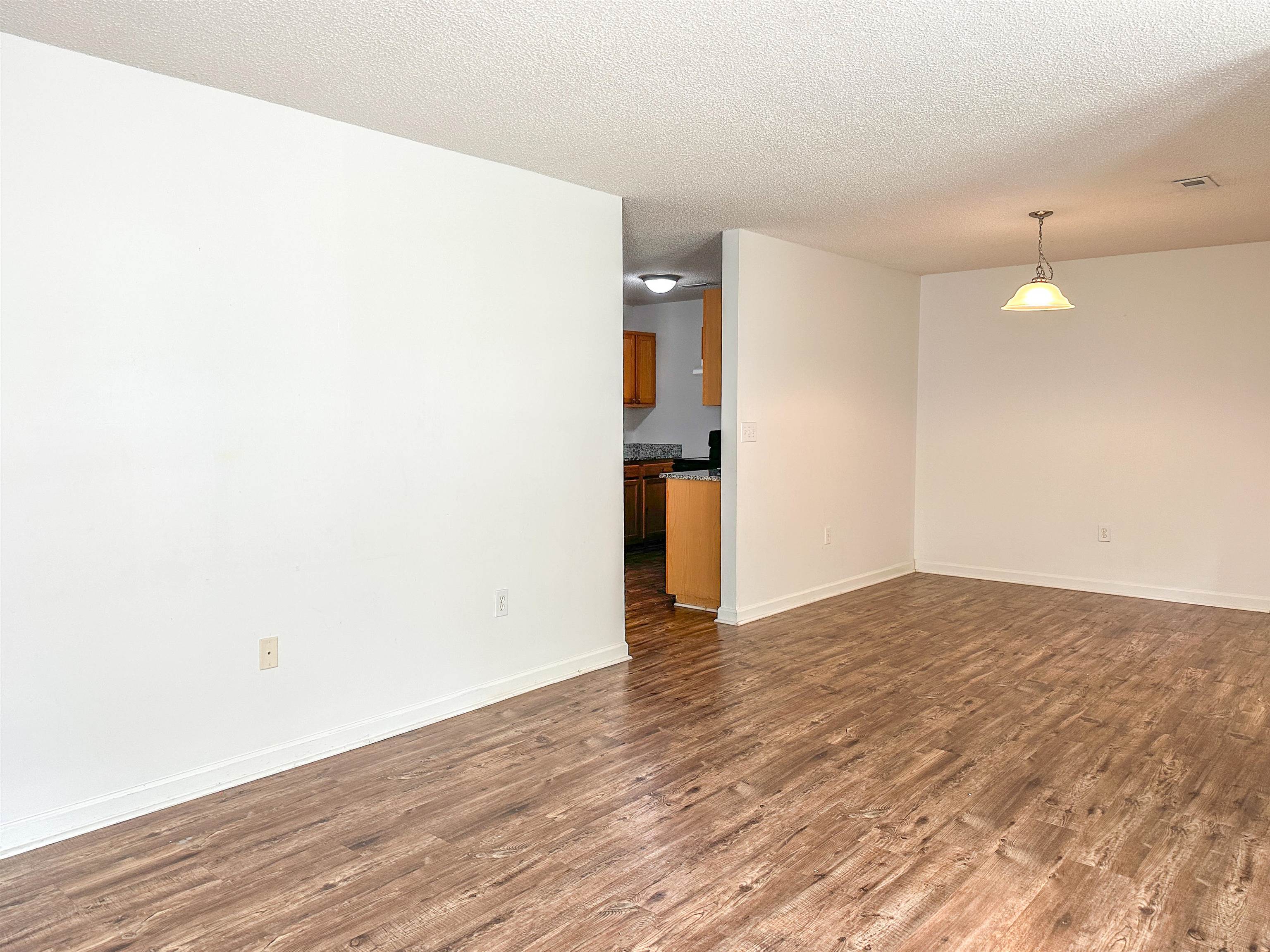 348-350 Miller Pointe Drive Inman, SC 29349 - Photo 3 of 15 Gallery Image 3
