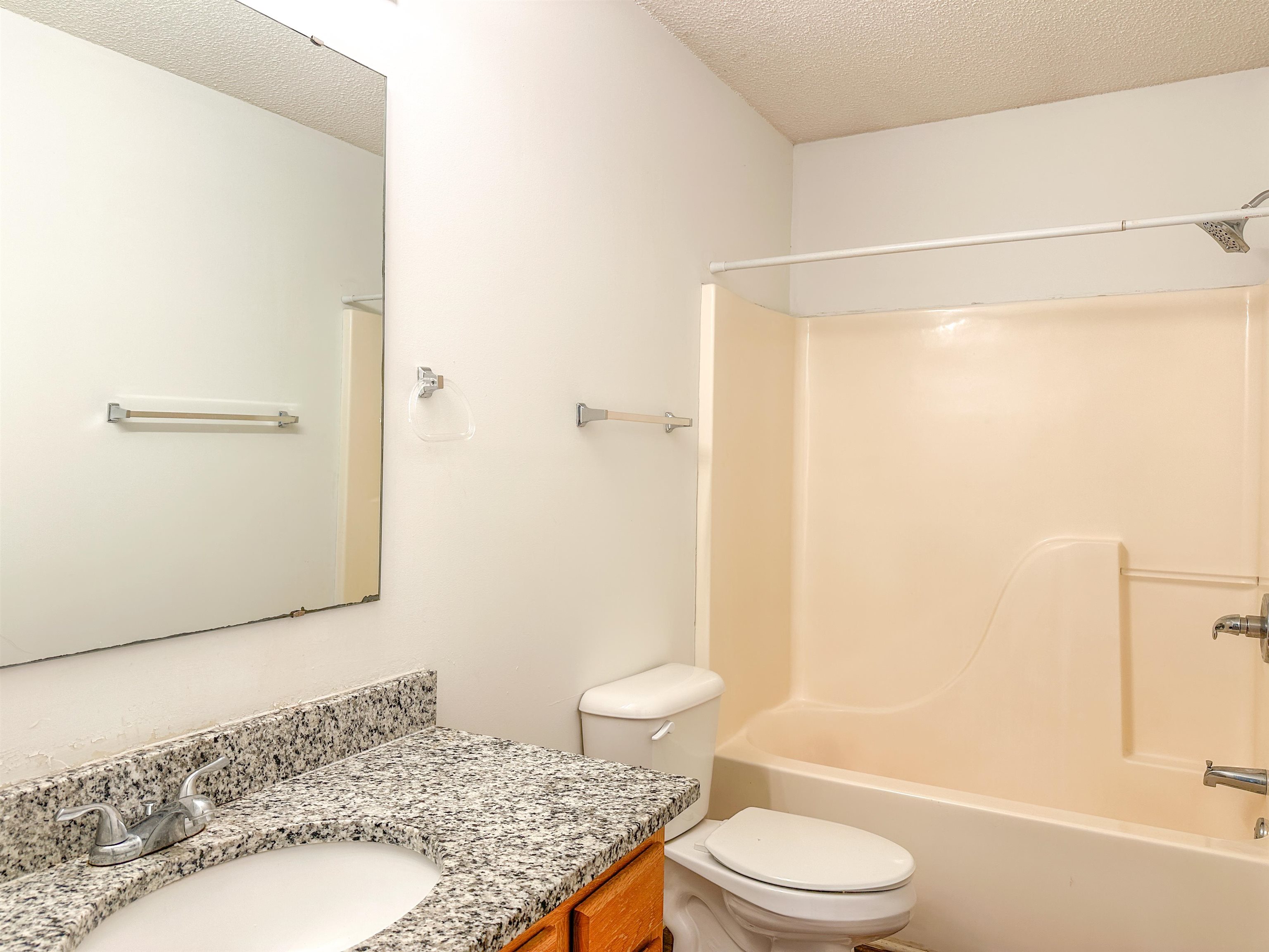 348-350 Miller Pointe Drive Inman, SC 29349 - Photo 9 of 15 Gallery Image 9
