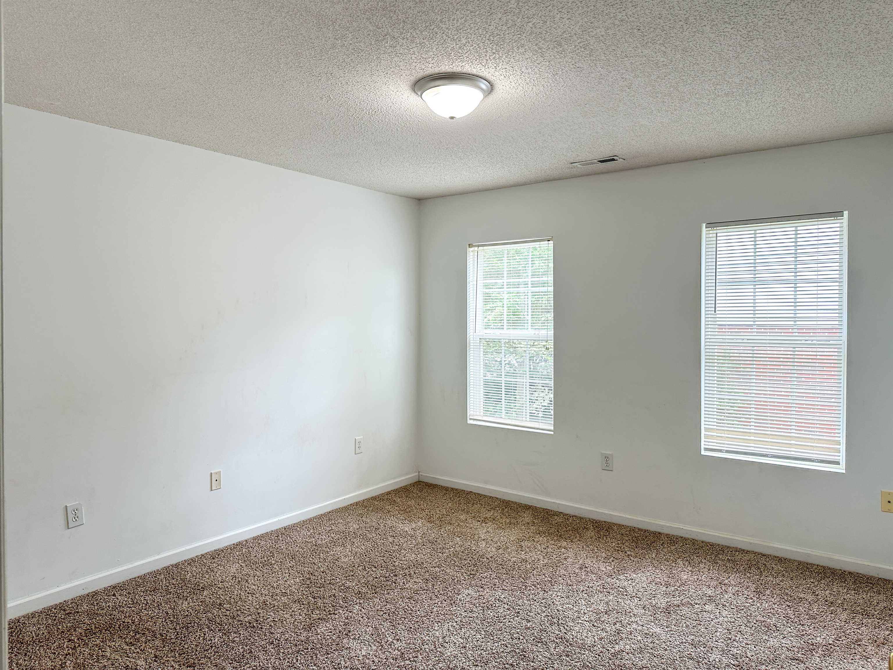 348-350 Miller Pointe Drive Inman, SC 29349 - Photo 10 of 15 Gallery Image 10
