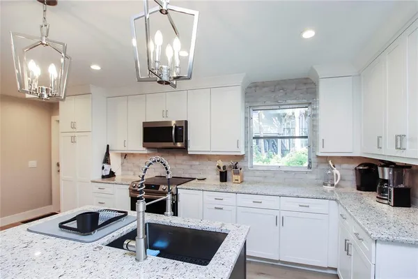 $12,200 | 1057 Blue Heron Drive, Sanibel, FL 33957