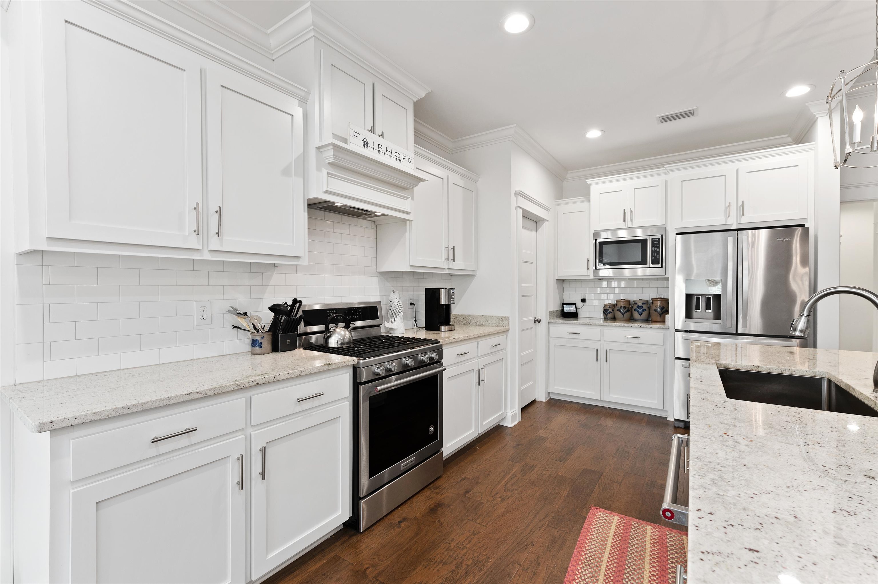 322 Garrison Boulevard Fairhope, AL 36532 - Photo 14 of 42 Kitchen