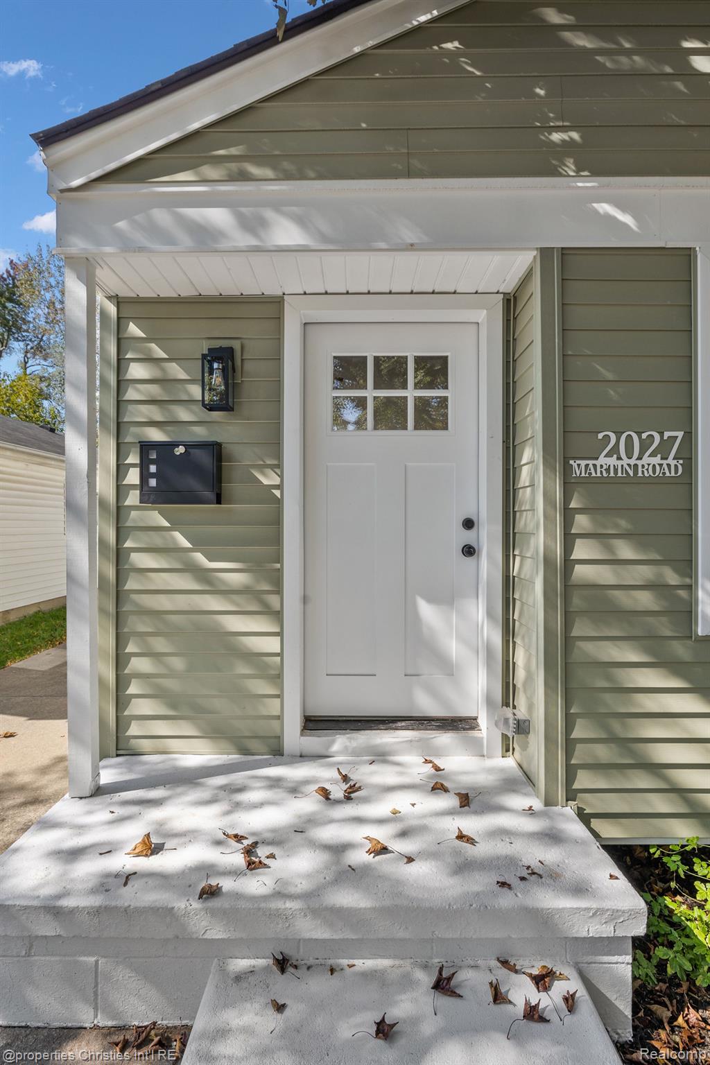 2027 Martin Road Ferndale, MI 48220 - Photo 5 of 33 Gallery Image 5